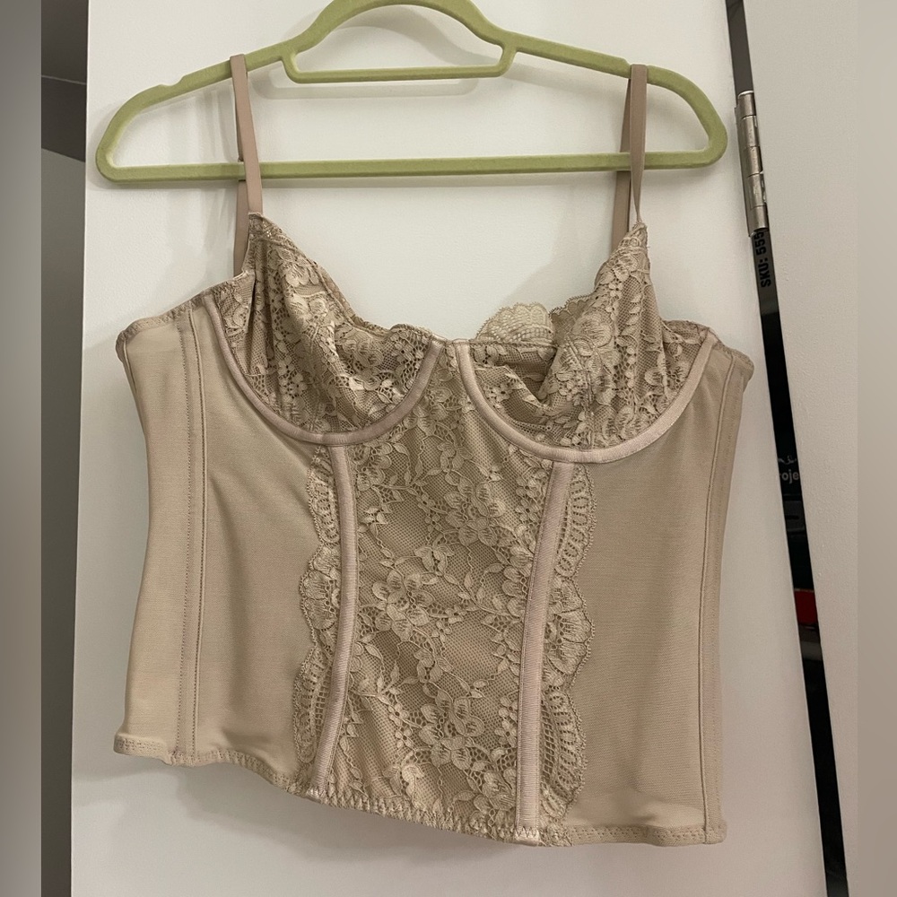 Aritzia Heartbreak Bustier - Picture 3 of 3